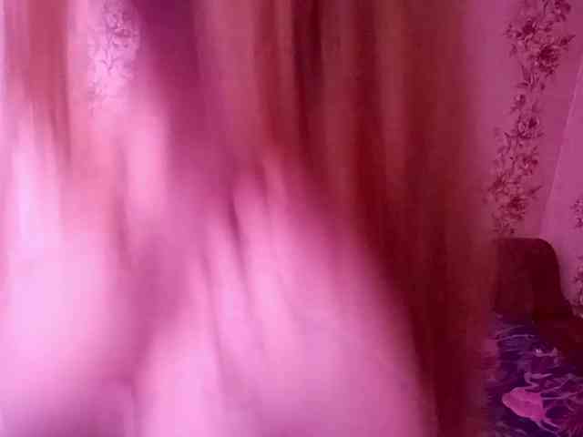 EmileeBlossom webcam