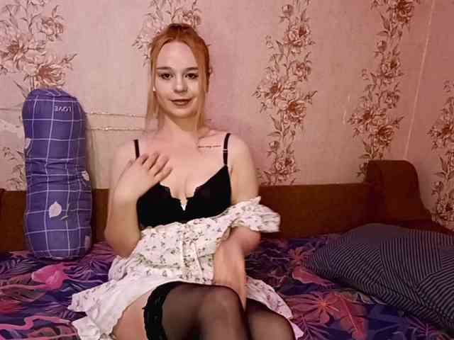 EmileeBlossom webcam