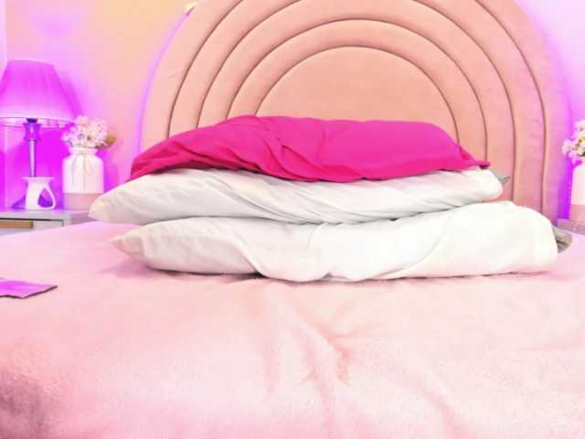 KikiiSweet live cam on BongaCams