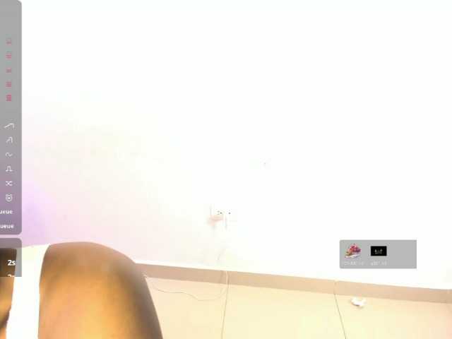 KikiiSweet live cam on BongaCams