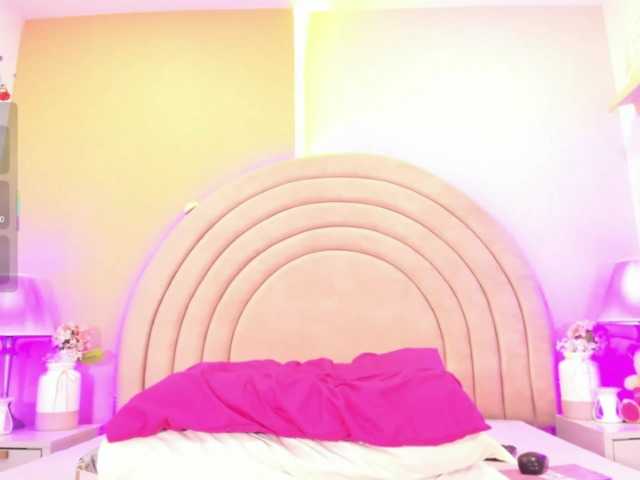KikiiSweet live cam on BongaCams