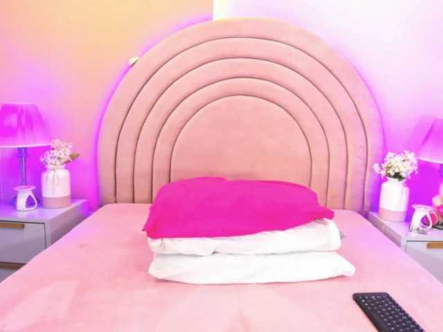 KikiiSweet live cam on BongaCams