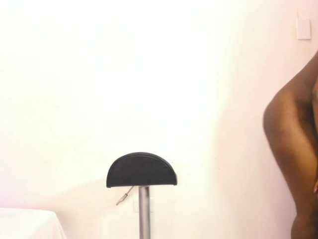 KikiiSweet live cam on BongaCams