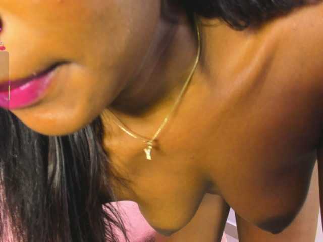 KikiiSweet's BongaCams show and profile