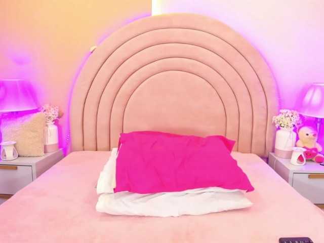 KikiiSweet live cam on BongaCams