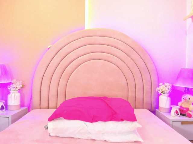 KikiiSweet live cam on BongaCams