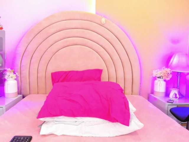 KikiiSweet's BongaCams show and profile