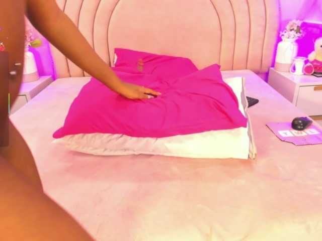 KikiiSweet live cam on BongaCams