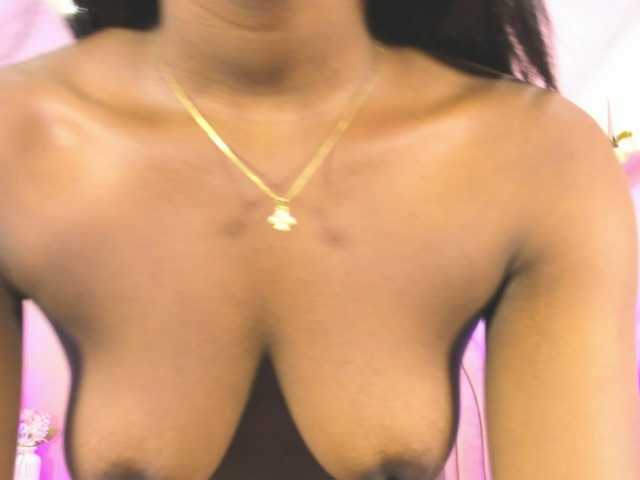 KikiiSweet live cam on BongaCams