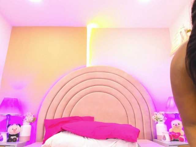 KikiiSweet live cam on BongaCams