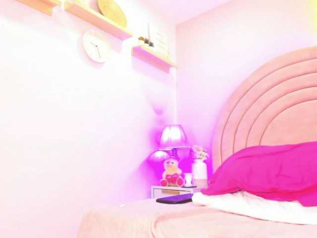 KikiiSweet live cam on BongaCams