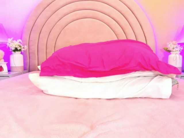 KikiiSweet live cam on BongaCams