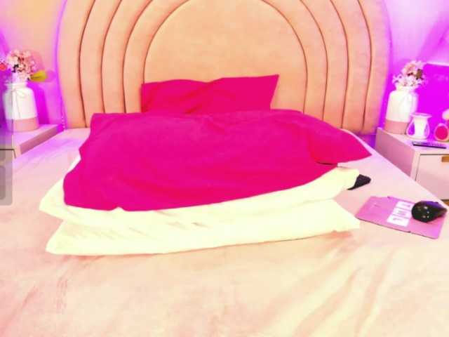 KikiiSweet live cam on BongaCams