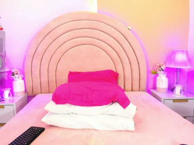 KikiiSweet live cam on BongaCams