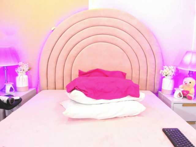 KikiiSweet live cam on BongaCams