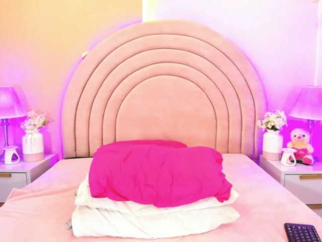KikiiSweet live cam on BongaCams