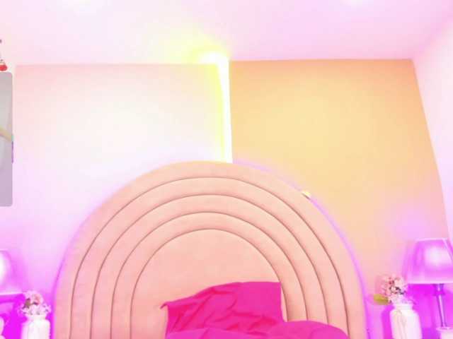 KikiiSweet live cam on BongaCams