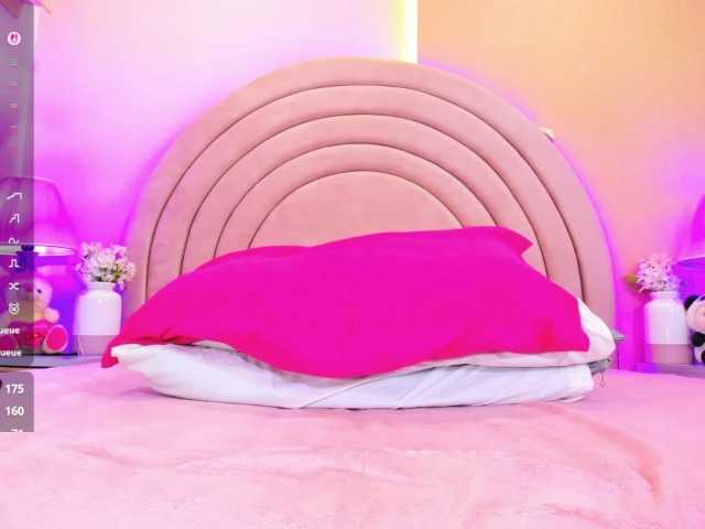 KikiiSweet live cam on BongaCams