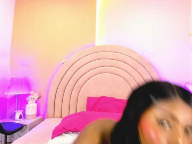 KikiiSweet live cam on BongaCams