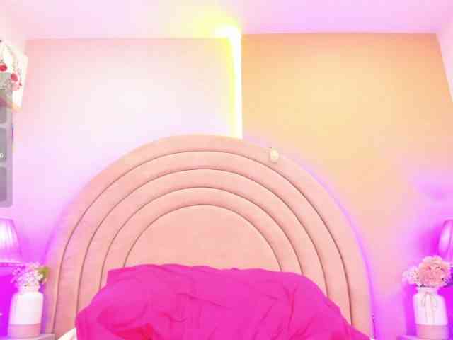KikiiSweet webcam