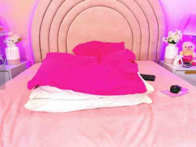 KikiiSweet webcam