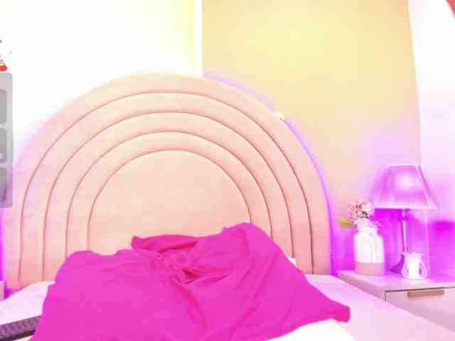 KikiiSweet webcam