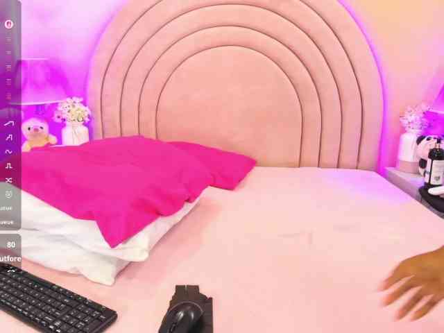 KikiiSweet webcam