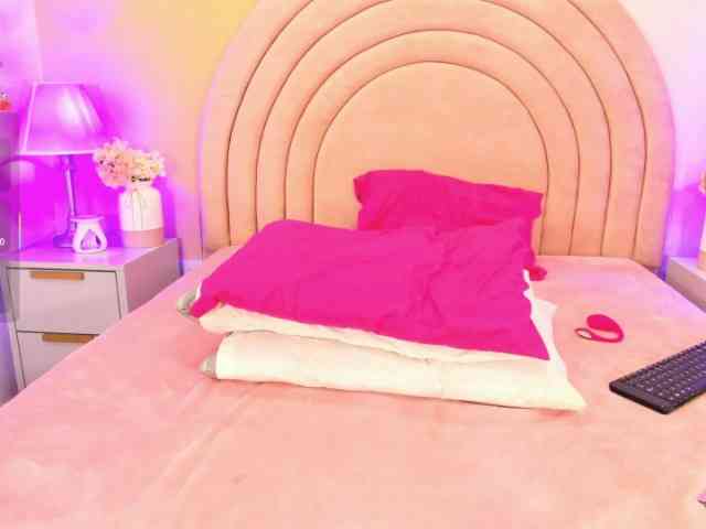 KikiiSweet webcam