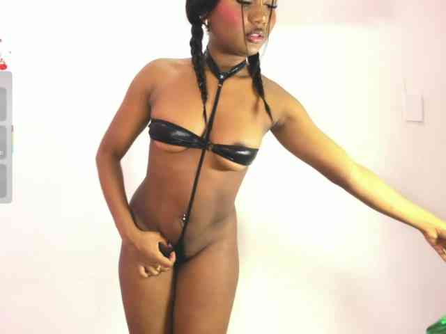 KikiiSweet webcam