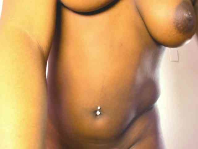 KikiiSweet webcam