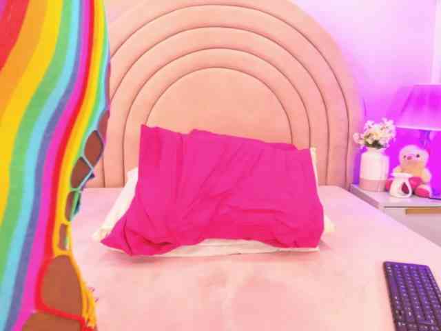 KikiiSweet webcam
