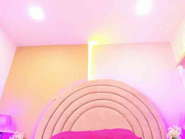 KikiiSweet webcam