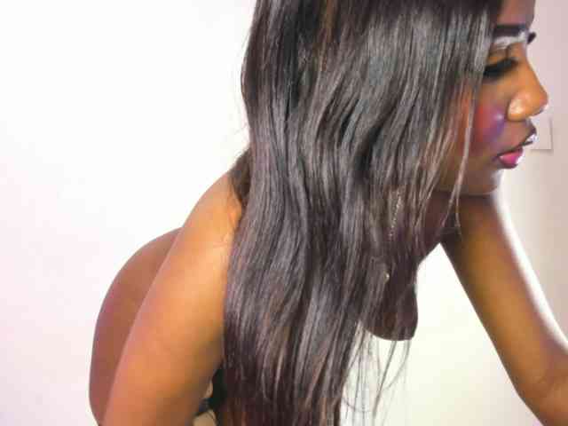 KikiiSweet webcam