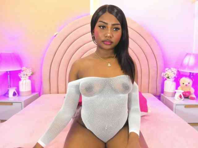 KikiiSweet webcam