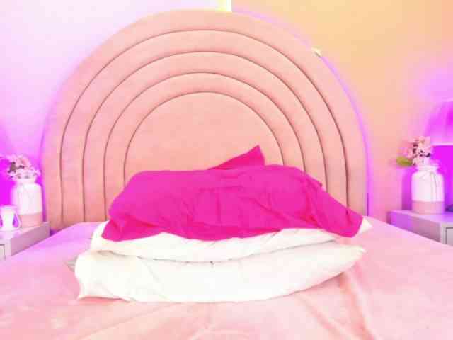 KikiiSweet webcam