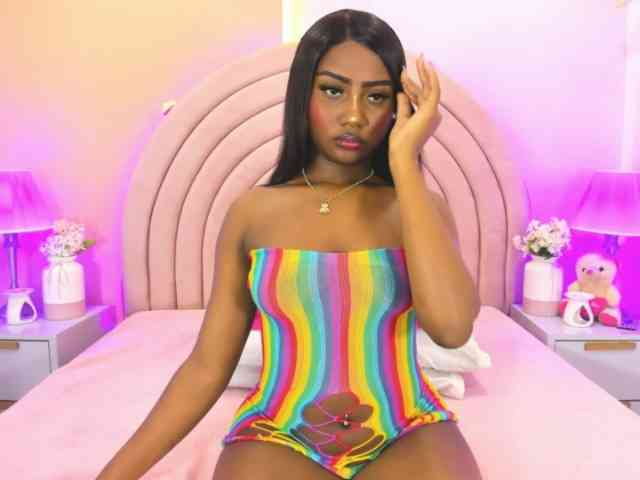 KikiiSweet webcam