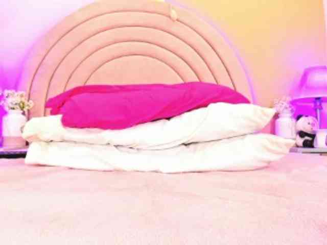 KikiiSweet webcam