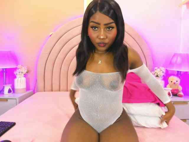 KikiiSweet webcam