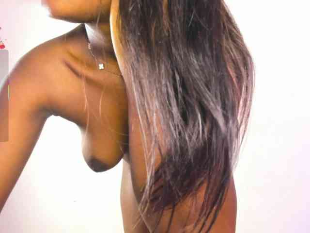 KikiiSweet webcam