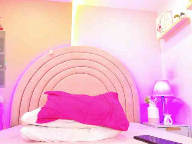 KikiiSweet webcam