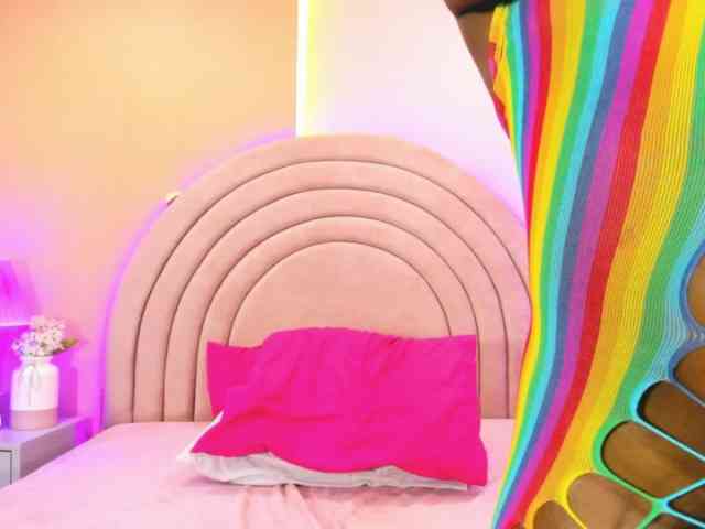 KikiiSweet webcam
