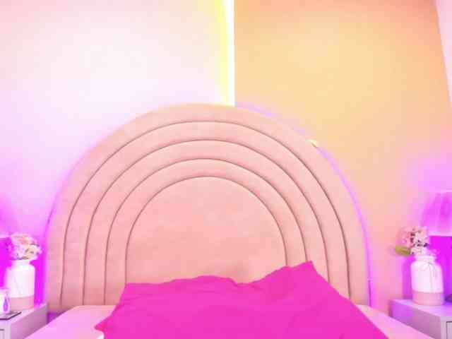 KikiiSweet webcam
