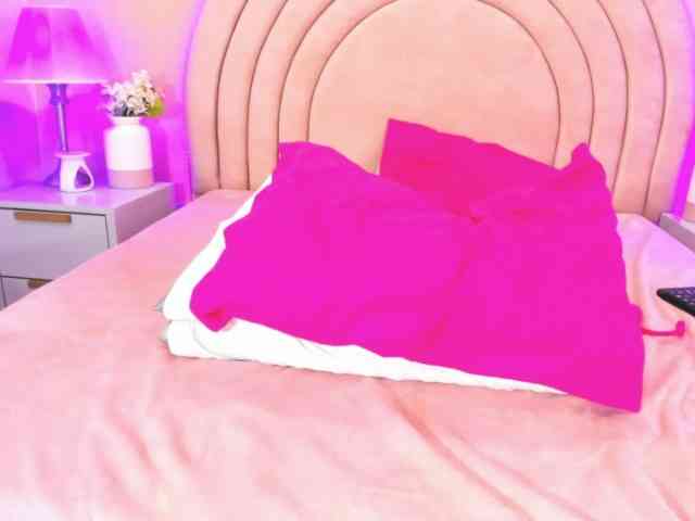 KikiiSweet webcam