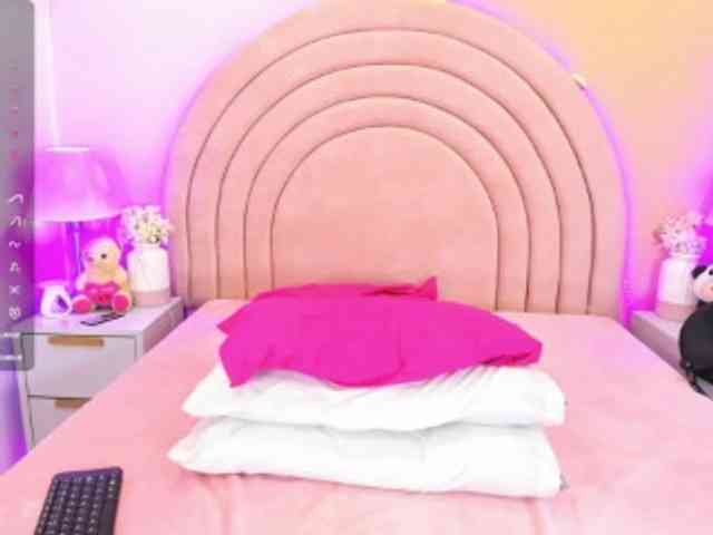 KikiiSweet webcam