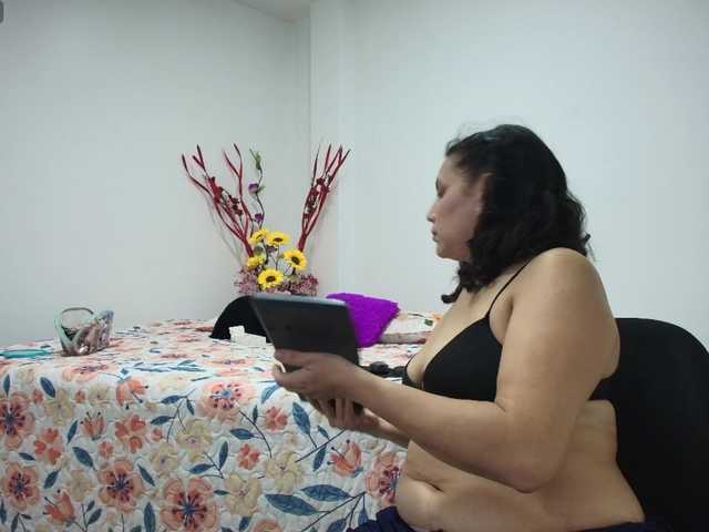 carlaantonelli live cam on BongaCams