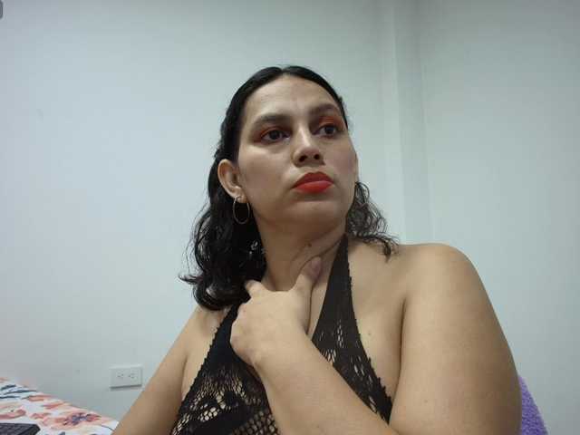 carlaantonelli live cam on BongaCams