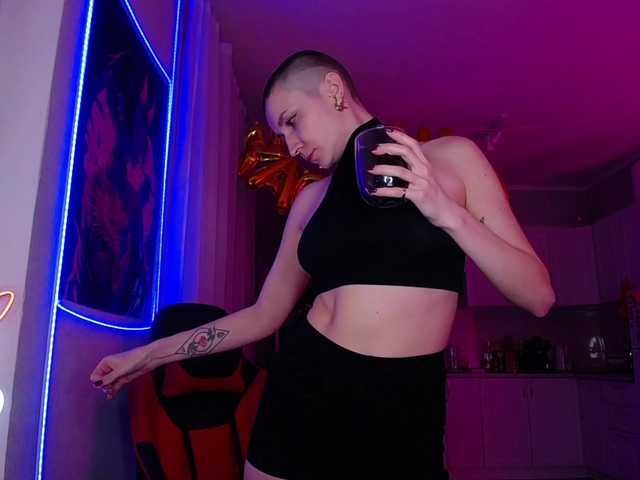 HopeFoxter's BongaCams show and profile