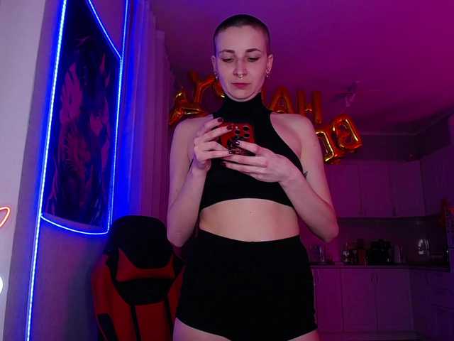 HopeFoxter's BongaCams show and profile