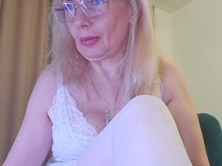 ShiningMILF Porn Show
