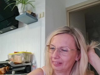ShiningMILF Porn Show